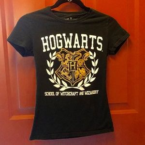Hogwarts t shirt
